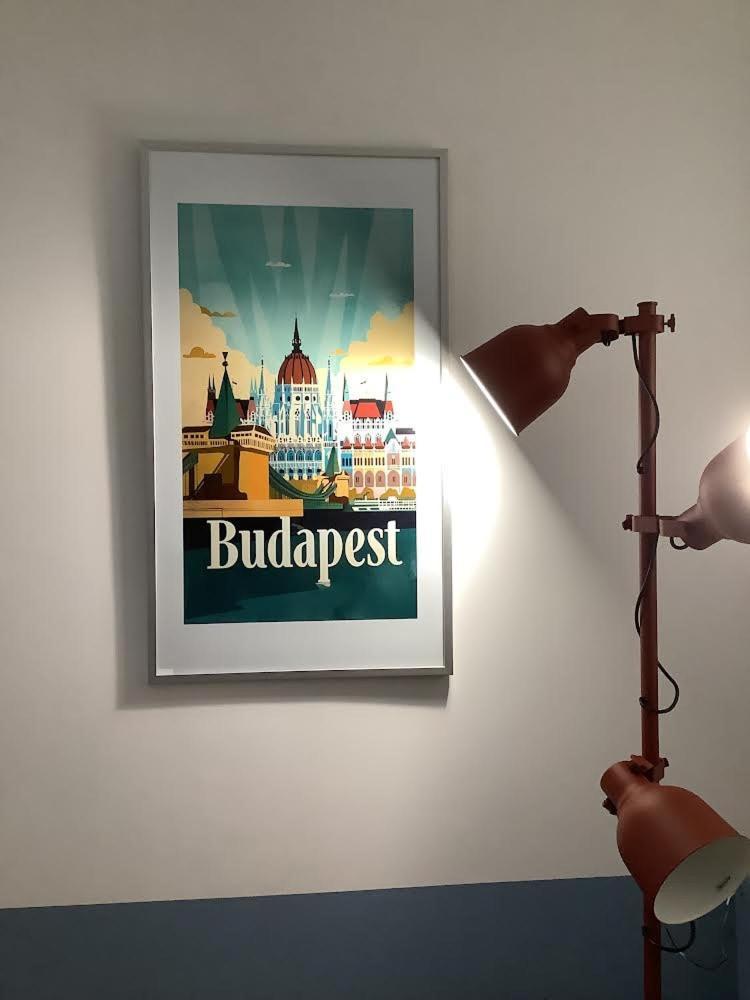 Designer Downtown Apartment Budapest Luaran gambar