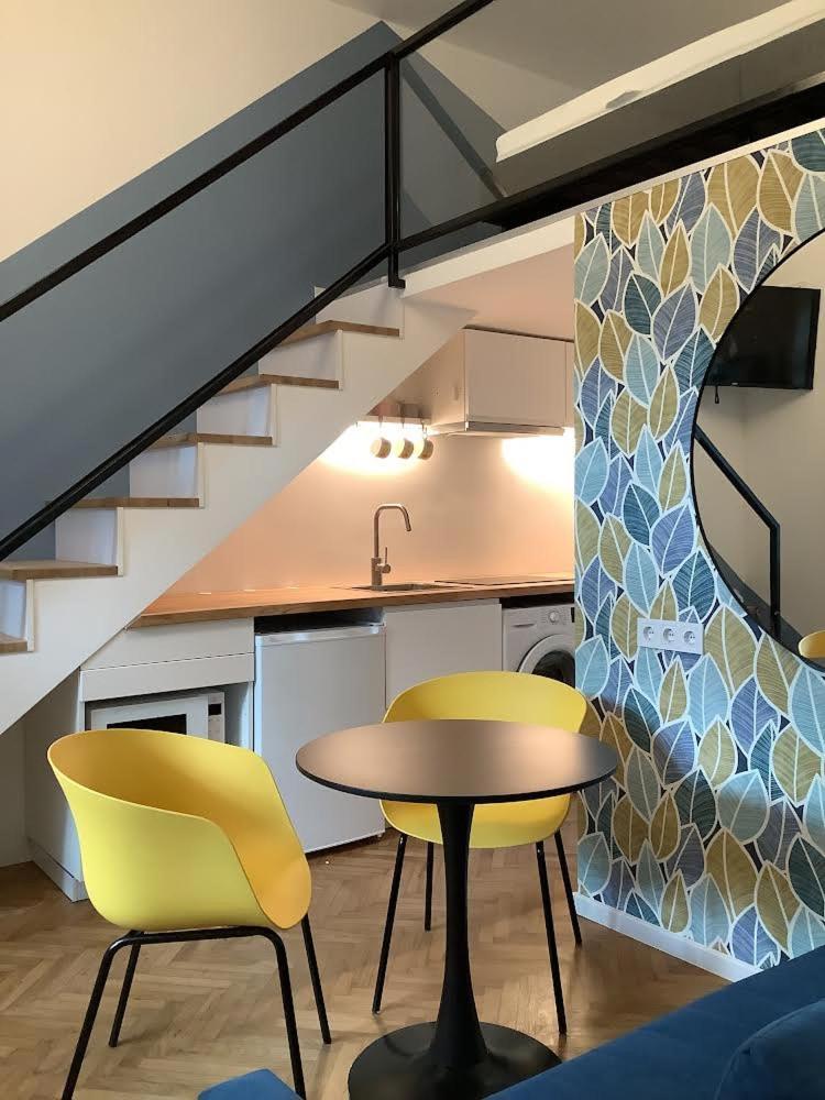 Designer Downtown Apartment Budapest Luaran gambar