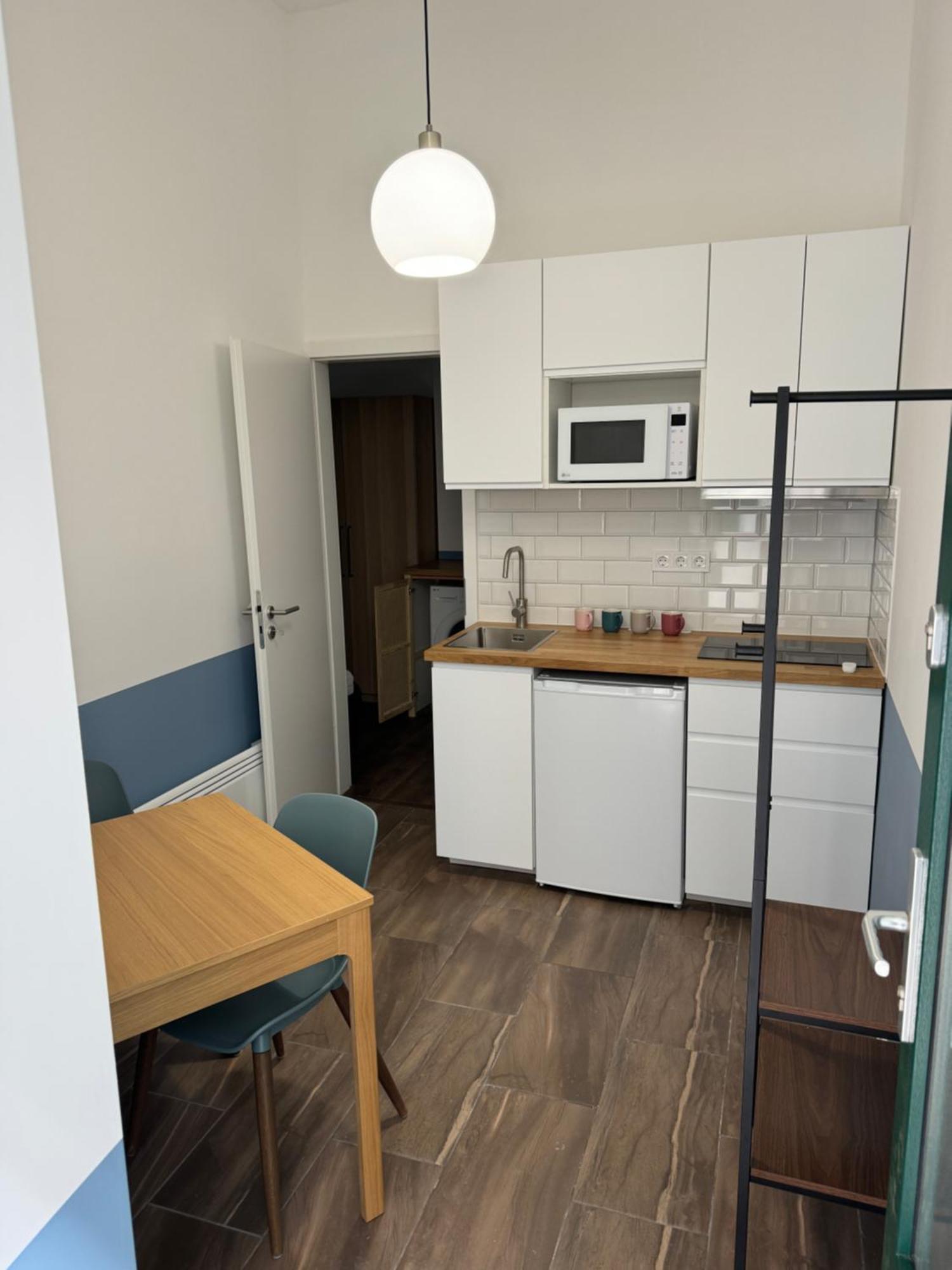 Designer Downtown Apartment Budapest Luaran gambar